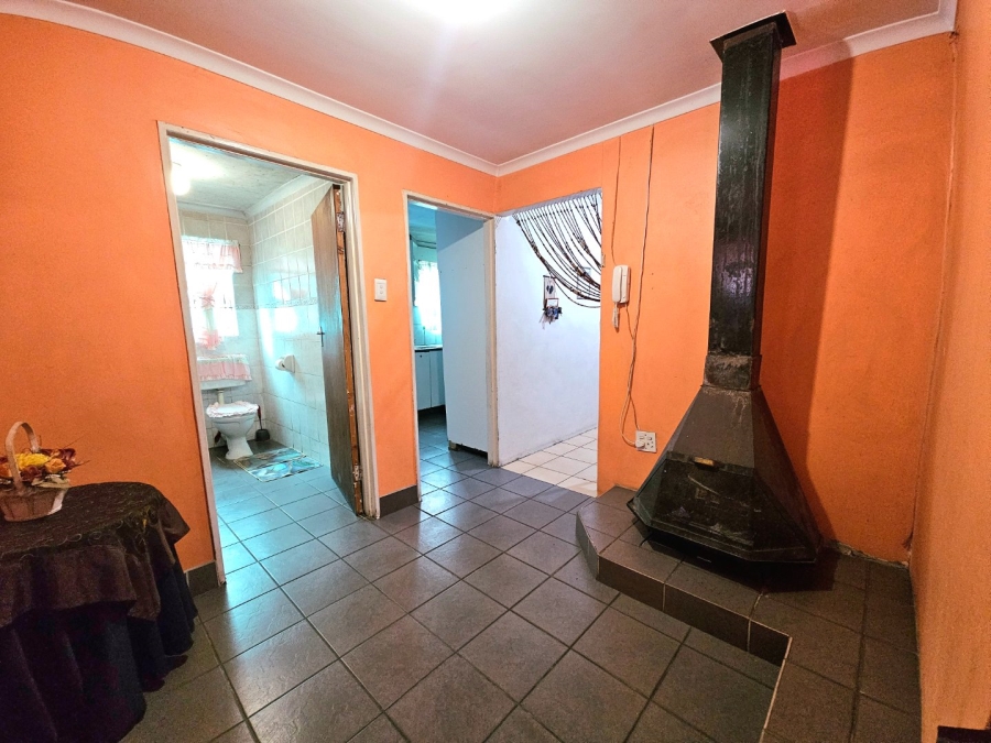 3 Bedroom Property for Sale in Roosendal Western Cape